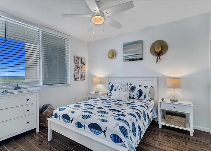 Apartment Bristol 1107-beachfront Updated On-site Restaurants Sleeps 9 *