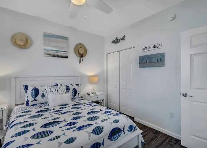 Apartment Bristol 1107-beachfront Updated On-site Restaurants Sleeps 9