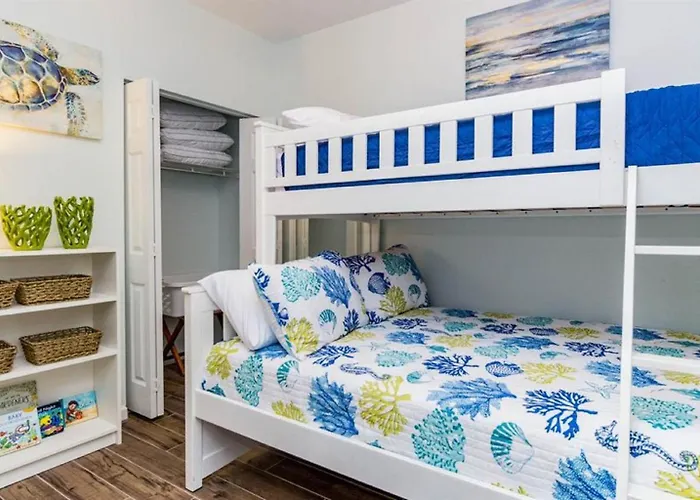 Bristol 1107-beachfront Updated On-site Restaurants Sleeps 9 Apartment *